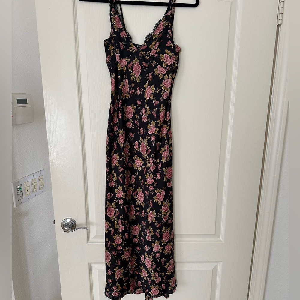 Zara Women’s Floral Slip Dress. USA XS